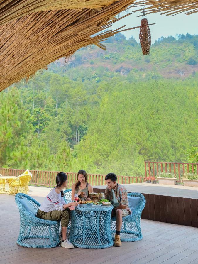 The Lodge Maribaya Cikareumbi Exterior foto