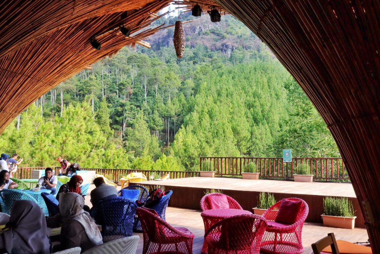 The Lodge Maribaya Cikareumbi Exterior foto